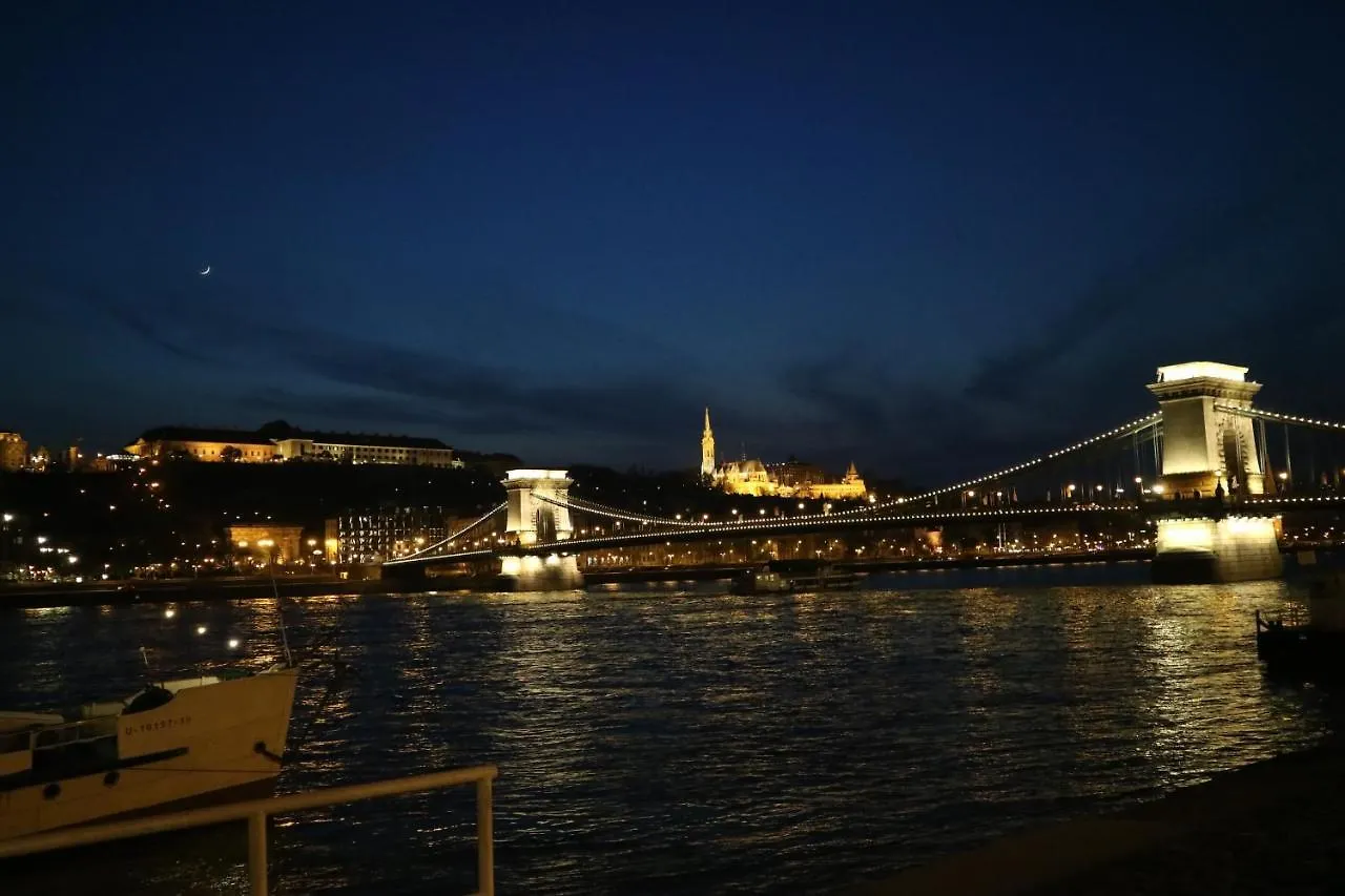 Appartamento House4us.Central Budapest.Luxury Apartment. Deák Ferenc Ter
